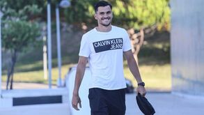 Zlobin troca Benfica pelo Famalicão: «Estou ansioso para iniciar a nova temporada»