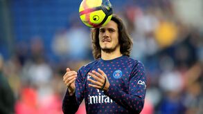 Franceses revelam reunião por Cavani