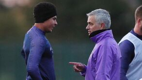 «Talvez digas para eu me f...»: Mourinho 'apertou' com Alli quando chegou ao Tottenham 