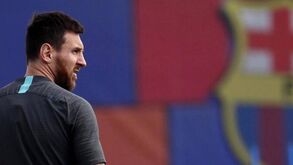 Messi tomou a decisão com o apoio da mulher: «Dói-me a alma mas terminou um ciclo»