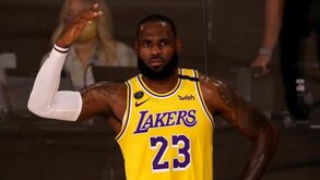 Lakers e Clippers são os únicos a querer acabar já a época e LeBron James bate com a porta 