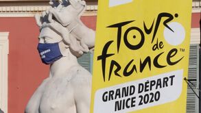 Partida da Volta a França em Nice 
