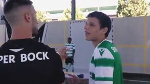 «Falas inglês como eu falo português»: sessão de fotos no Sporting promete muitos risos