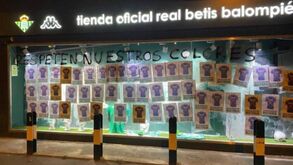 Adeptos do Betis deixaram bem visível opinião sobre equipamento alternativo