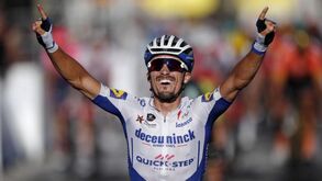 Sprint para a 'amarela': veja os últimos metros da vitória de Julian Alaphilippe