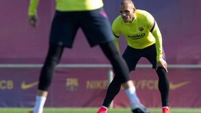 Braithwaite até pode estar de saída do Barcelona mas já pediu para ficar com o 10 de Messi
