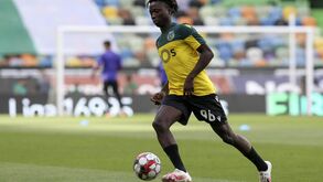 João Mário e Joelson Fernandes chamados por Rui Jorge