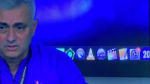 José Mourinho 'apanhado' com o Football Manager 2020 instalado no portátil