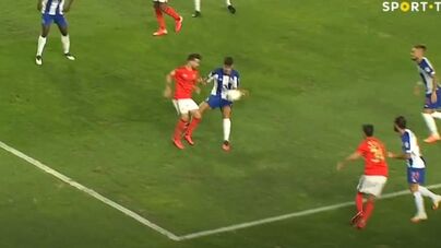 Tirou Messi do sério e ainda foi mais longe: a atitude surreal de Salt Bae com os jogadores argentinos