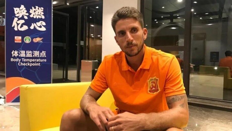 Wuhan Zall de Daniel Carriço derrotado na Liga chinesa