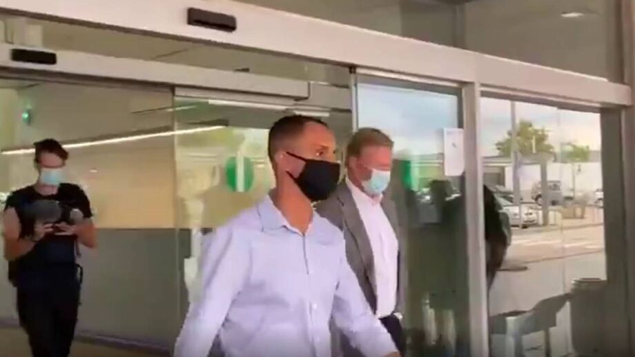 Treinador holandês chegou durante a tarde desta terça-feira à cidade espanhola, onde deverá agora assinar contrato com os culé