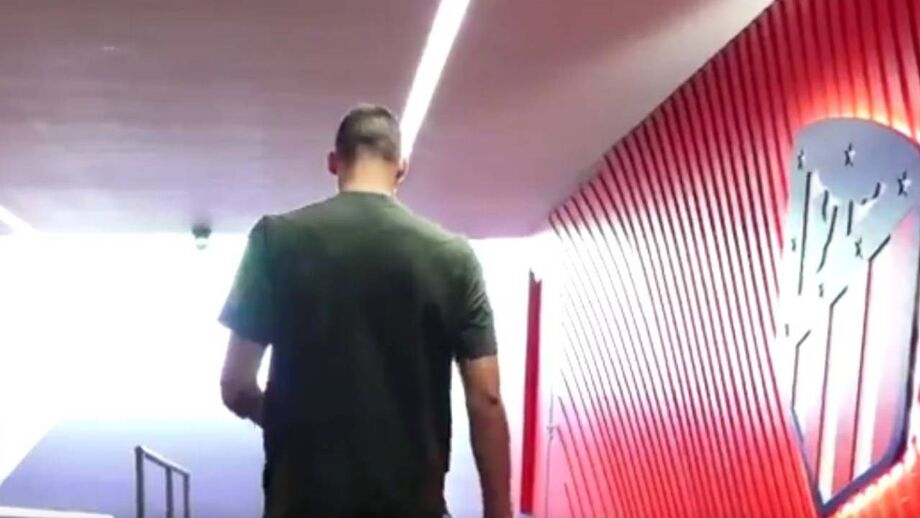Guarda-redes croata, de 24 anos, assinou por quatro temporadas