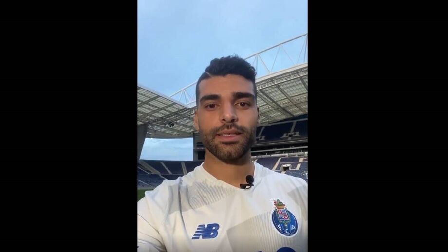 Mais recente reforço do FC Porto apresentou-se assim aos fãs iranianos