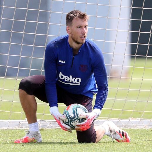 Jogadores sem futuro no clube: Neto - Guarda-redes brasileiro não entra nos planos para 2020/21; o segundo guardião da equipa será da formação.
