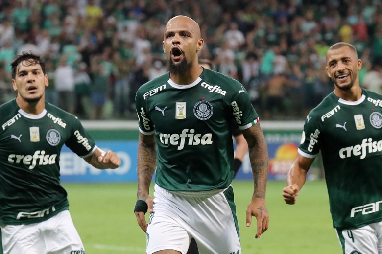 3. Felipe Melo - Expulsiones: 20