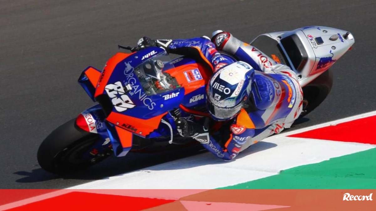 Miguel Oliveira Cai E Abandona O Gp Catalunha Motogp Jornal Record