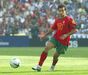 11. Simão Sabrosa (Extremo-esquerdo) - Internacionalizou-se pela Seleção Nacional em 85 ocasiões, tendo marcado 22 golos. Simão Sabrosa foi, a par de Rui Costa, mais um dos jogadores que viu desde o banco de suplentes Cristiano Ronaldo diminuir a diferença no marcador para 1-2 diante da Grécia, em 2004. Durante a sua carreira representou o Sporting, o Barcelona, o Benfica, o Atlético Madrid, o Besiktas, o Espanhol e ainda os indianos do NorthEast United, o último clube que representou antes da sua paragem definitiva em 2016.