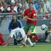 17. Cristiano Ronaldo (Extremo-esquerdo) - Entrou para o lugar de Simão Sabrosa no arranque da segunda parte da partida diante da Grécia, na fase de grupos do Euro'2004. Fez, já no período de descontos, o único golo da formação portuguesa no encontro... o resto é história. Na terça-feira, diante da Suécia, ultrapassou a marca dos 100 golos ao serviço da Seleção Nacional, chegando mesmo aos 101 - o único jogador europeu a alcançar esta marca e o segundo da história, apenas Ali Daei conseguiu mais (109). Quebrar recordes é com ele. Máquina.