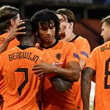A crónica do Holanda-Polónia, 1-0: Bergwijn adocica a laranja