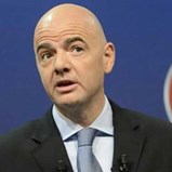 Presidente da FIFA: «Reabertura dos estádios é o objetivo mas sem pressão»