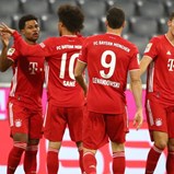 Bayern Munique esmaga Schalke 04 no arranque da Bundesliga
