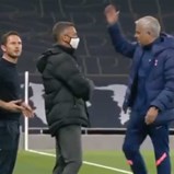 Mourinho e Lampard com troca de palavras acalorada em pleno jogo