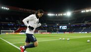 Edinson Cavani (33 anos, avançado, última equipa: PSG) - Valor de mercado: 20 milhões de euros