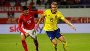 Oscar Hiljemark (28 anos, médio, última equipa: Genova) - Valor de mercado: 1,5 milhões de euros