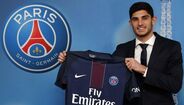 5.º Gonçalo Guedes (Benfica-Paris SG, 20 anos, 2016/17) - 30 M€