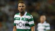 Misic - Recupera ainda de uma cirurgia. Deve ficar no PAOK