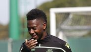 Diaby - O avançado é pretendido na Bélgica após passagem pelo Besiktas