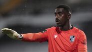 Bruno Varela - Formado no Benfica, foi titular das águias na temporada 2017/18, já depois de ter sido emprestado a Valladolid e V. Setúbal. Após ano e meio cedido ao Ajax, terminou a ligação ao Benfica e está de volta a Portugal para ser o 'dono' da baliza do V. Guimarães.
