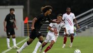 O defesa de 19 anos segue a linha de Jota. Acabou mesmo por ter minutos na equipa B, na 2.ª Liga, no encontro com o Vilafranquense. Permanecerá na equipa secundária até sair