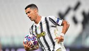 2. Cristiano Ronaldo (Juventus) - 60 milhões de euros.