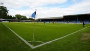 Gay Meadow (Shrewsbury) - Sem querer meter questões homossexuais ao barulho, este será certamente um dos nomes mais curiosos que aqui apresentamos. A origem? Bem, essa permanece desconhecida até aos dias de hoje. Convém ainda ressalvar que este já não é o recinto do Shrewsbury, que agora joga no Montgomery Waters Meadow.