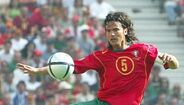 5. Fernando Couto (Defesa-central) - Par de Jorge Andrade no centro da defesa lusitana no jogo de abertura, dupla que não conseguiu evitar a derrota (1-2) diante da seleção grega. O na altura capitão da Seleção Nacional marcou 8 golos em 110 jogos pelo seu país, tendo, em termos de clubes, representado FC Porto, Académica, Famalicão, Parma, Barcelona e Lazio, antes de encerrar a carreira em 2008, no emblema Parmensi.