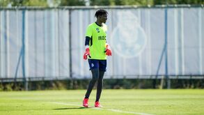 Mbaye já foi operado à lesão no joelho