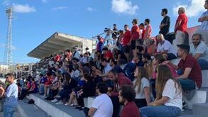 Fontinhas-Estrela da Amadora poderá ser o primeiro jogo de futebol com público em Portugal