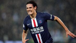 Cavani oferece-se ao Barcelona mas leva nega de Ronald Koeman