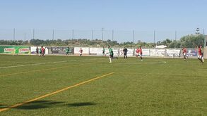 Lusitano de Vila Real de Santo António suspende treinos e cancela jogos de preparação