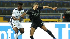 Taarabt saiu lesionado