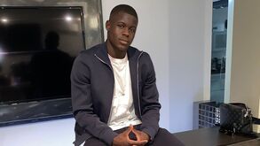 Malang Sarr não esquece origens 