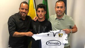 Oficial: Dani Morer, ex Barcelona, é reforço do Famalicão até 2025