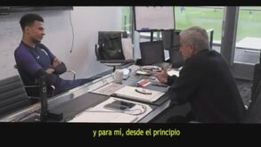 «Vais arrepender-te»: o 'aviso' de Mourinho a Dele Alli na primeira conversa privada no Tottenham