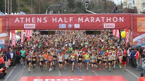 Meia-maratona de Atenas cancelada devido à pandemia