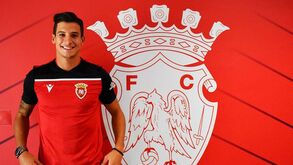 Pedro Soares assina por dois anos com o Penafiel