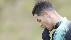 Cristiano Ronaldo ainda longe da vista no último treino da Seleção Nacional