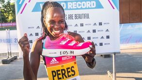 Peres Jepchirchir corre meia maratona feminina mais rápida da história