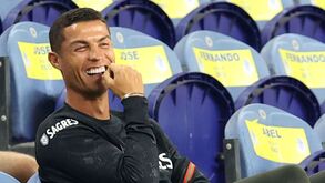 Nem a infeção trava Ronaldo: acabou o jogo da Seleção e CR7 foi fazer sprints para o relvado