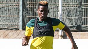 Doumbia a caminho de uma liga de topo: médio negoceia saída do Sporting